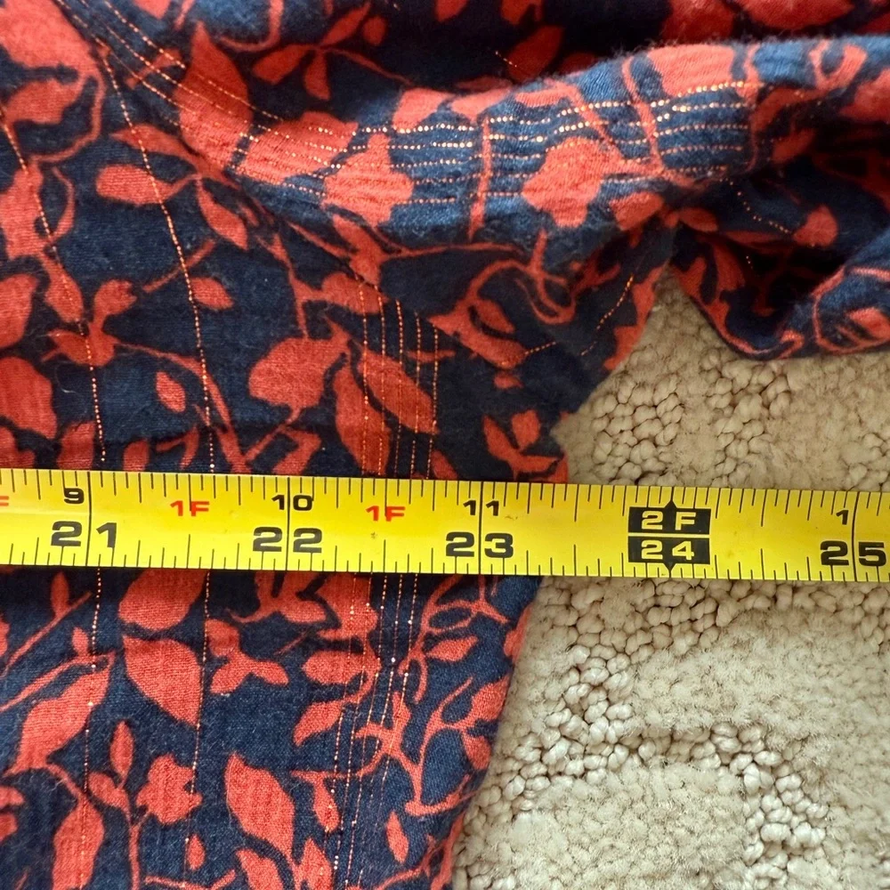Loft Women’s Large Floral Red w/golden threading button front cotton top. - Picture 10 of 11